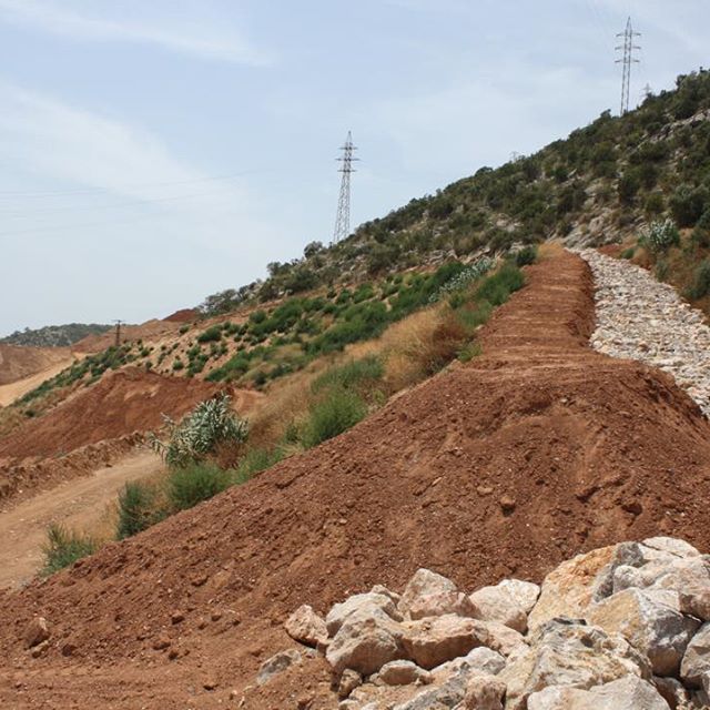 Levantamiento Topográfico y Formación de drenajes en el Alt Camp